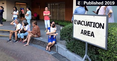 Strong Earthquake Strikes Philippines, Killing 11 People.